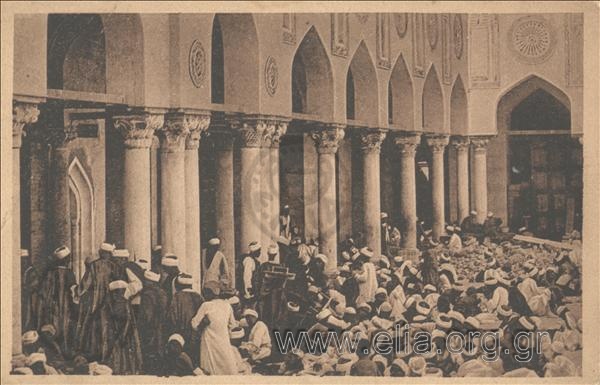 Cairo. - Interior of the Mosque of Al-Azhar.