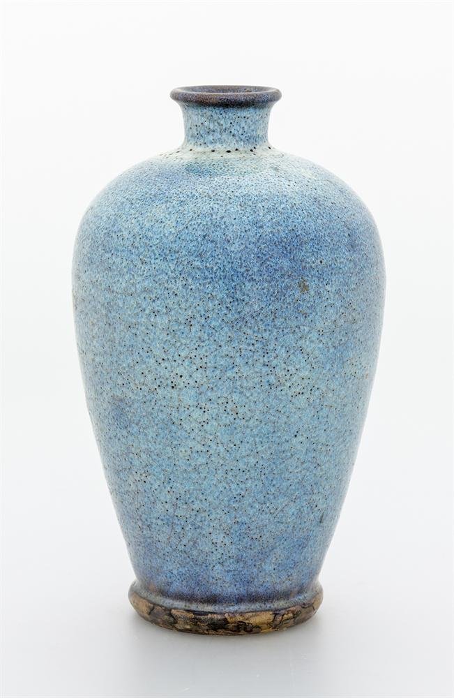 Meiping-shaped vase of glazed Shiwan stoneware
