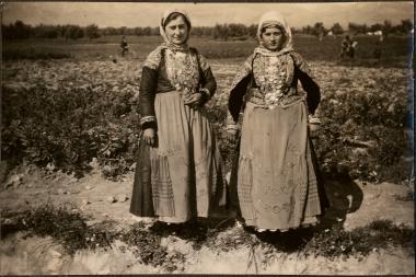 Megara. Women with traditional costumes