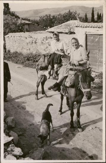 Messenia Koroni. Margaret Hill, Doreen Canaday