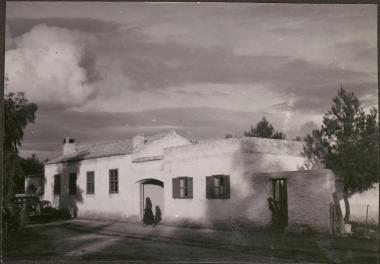 Loutsa. Harry Hill's house designed by Wulf Schaefer