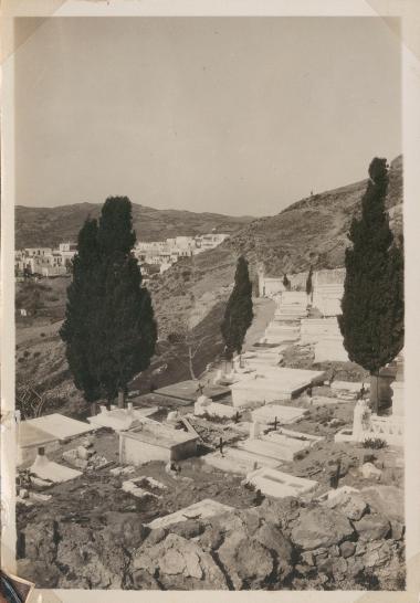 Skyros, cemetery