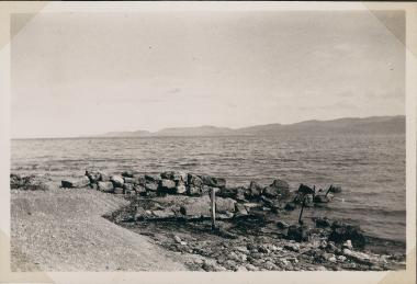 Lechaeum, wall to sea