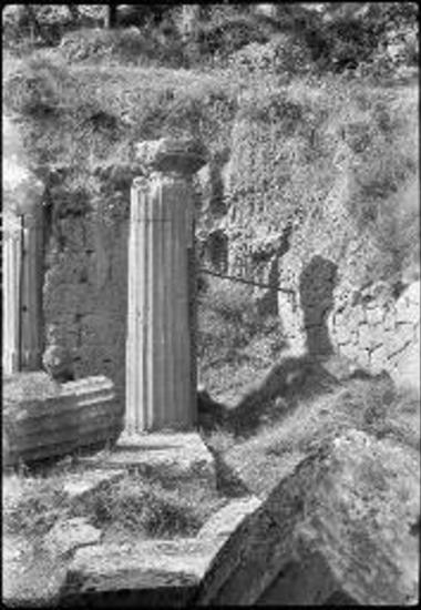 Delphi, Temple of Athena Pronaia