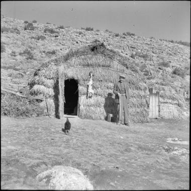 Marathon. Vlach huts