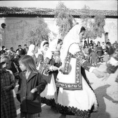Kalamos. Women dancing
