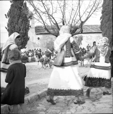 Kalamos. Women dancing