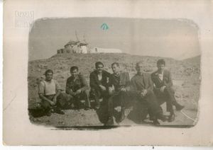 Άη Στράτης, Αθηναίοι και Μακεδόνες εξόριστοι κάτω από τους παλιούς μύλους του Μπούμπουνα