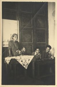 Και λίγο τοπικό χρώμα