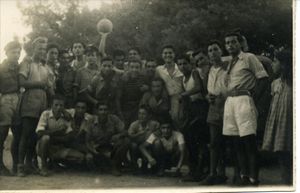 ΕΠΟΝ Πειραιά - Εκδρομή στην Πεντέλη