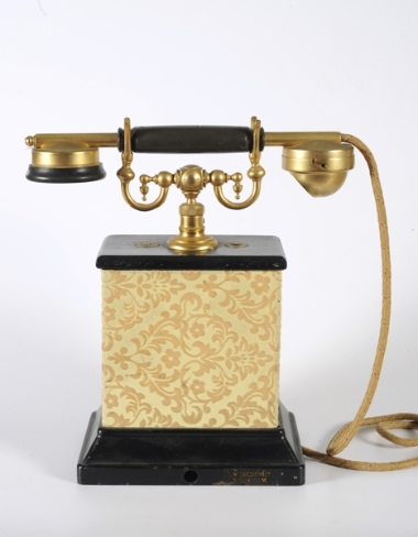 L. M. Ericsson telephone desk set