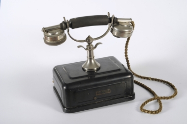 Επιτραπέζια τηλεφωνική συσκευή Bell Telephone Manufacturing Company