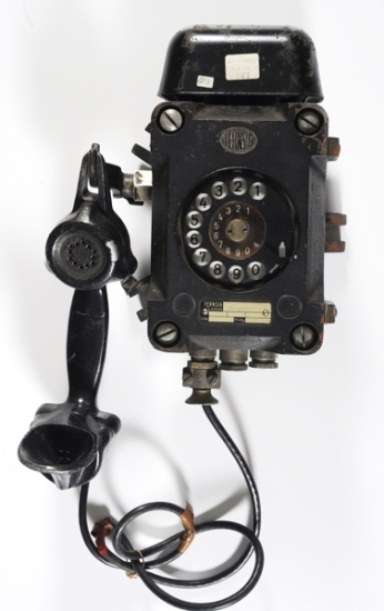 Fernsig Essen wall telephone device