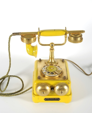 Telephone device