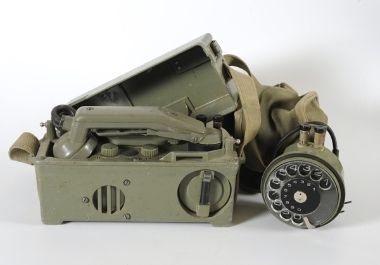 Iskra IM – 66 Portable Military Telephone Set