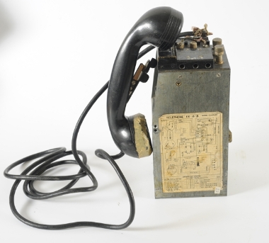 Portable Military Telephone Set EE-8
