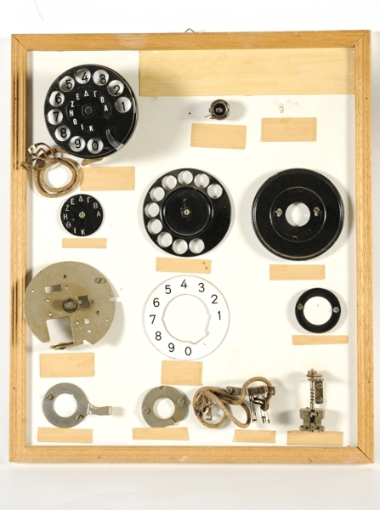Tray of Siemens rotary dial