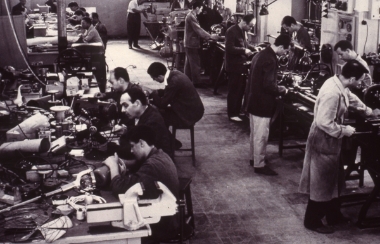 Device repair workshop