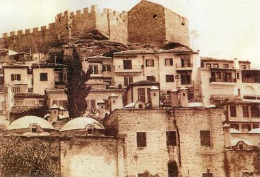 Το Οθωμανικά λουτρά (χαμάμ) που λειτουργούσαν στην οδό Γραβιάς.