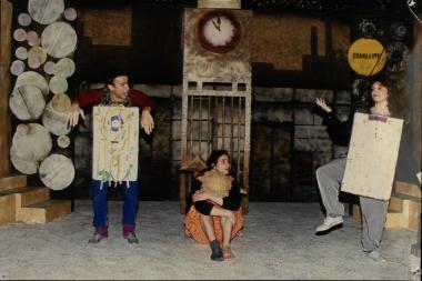 Τύμπανο τρομπέτα και κόκκινα κουφέτα