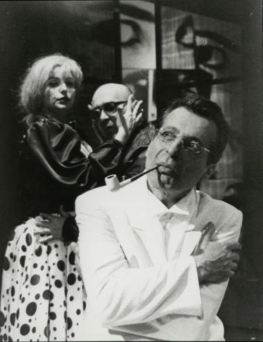 Σκούρο μαύρο σχεδόν λευκό