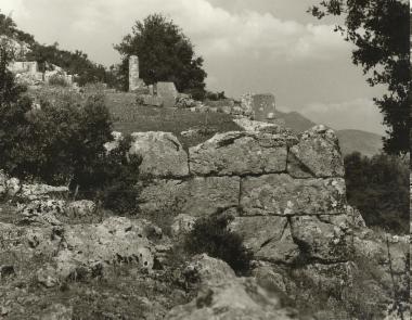 Archaic terrace at Polydroso (Souvala)