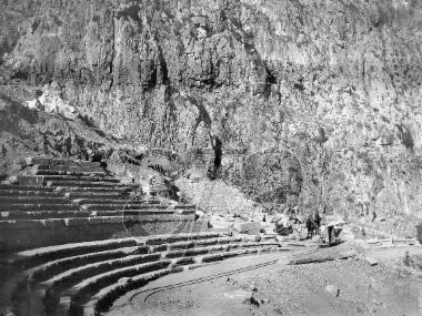 Le théâtre dans la période des fouilles