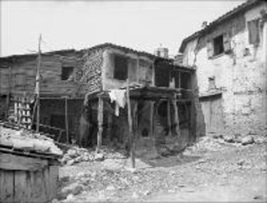 Derelict house in Kastri before the excavations