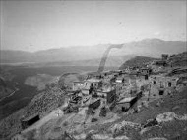 Η κατασκευή του νέου χωριού Καστρί στη θέση των σημερινών Δελφών
