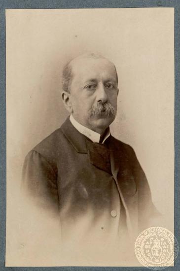 Φωτογραφικό πορτραίτο του πολιτικού Χαρίλαου Τρικούπη.