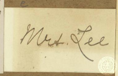 Κάρτα που φέρει χειρογράφως σημειωμένο το όνομα: Mrs Lee.