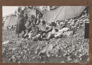 Κατασκήνωση τάγματος ευζώνων σε ορεινή περιοχή στο μέτωπο της Ηπείρου.