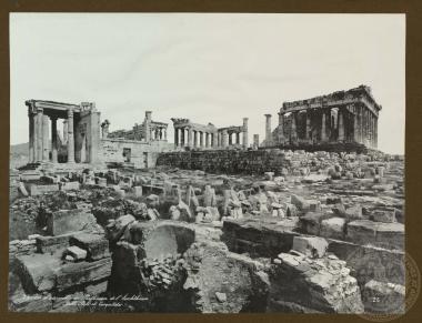 25. Vue d' ensemble du Parthénon et l' Erecthéion, Belle Porte et Caryatides.