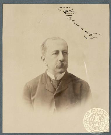 Φωτογραφικό πορτραίτο του πολιτικού Χαρίλαου Τρικούπη.