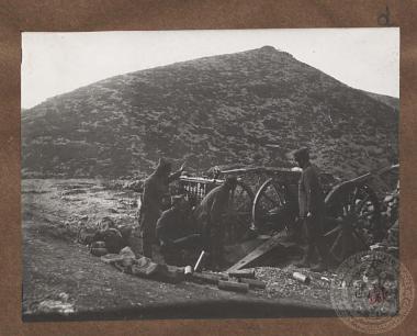 Δράση του ελληνικού πυροβολικού στην Κανέτα εναντίον των τουρκικών οχυρών του Μπιζανίου.