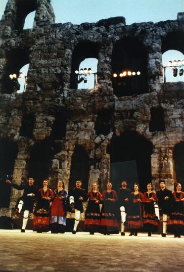 Colours and Echoes in the cycle of time (116054)