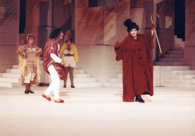 Εκκλησιάζουσες (117702)