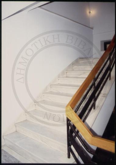 Εσωτερική είσοδος Δημοτικής Βιβλιοθήκης