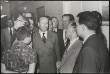 Επίσημοι στο δημαρχείο