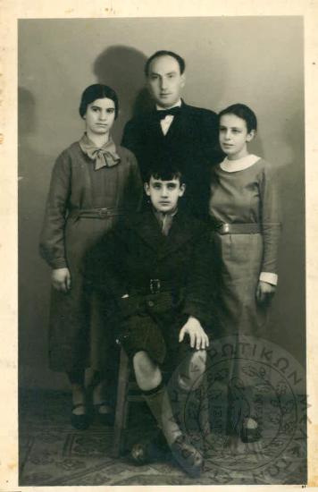 Από τη δημόσια ζωή του Προέδρου της Ε.Η.Μ., Κωνσταντίνου Φρόντζου (Εικόνα 90)