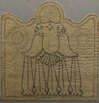 κυπαρίσσια και δικέφαλος