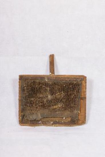 Εργαλείο για ξάσιμο κατσικότριχας