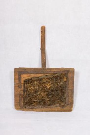 Εργαλείο για ξάσιμο κατσικότριχας