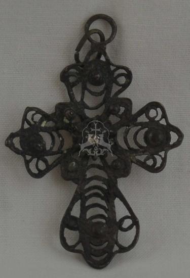 Σταυρός επιστήθιος