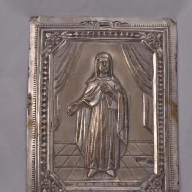 Τάμα με ολόσωμη γυναικεία μορφή