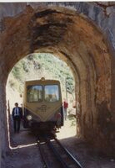 Ακινητοποιημένη αυτοκινητάμαξα Decauville