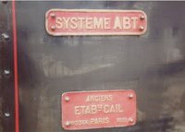 Λεπτομέρεια της  ατμομηχανής (ΔΚ 8001) τύπου Cail