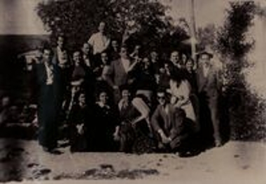 Παρέα Καλαβρυτινών σε διάρκεια εκδρομή
