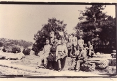 Παρέα Καλαβρυτινών σε εκδρομή στον αρχαιολογικό χώρο της Ολυμπίας