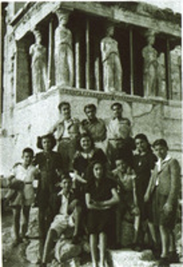 Καλαβρυτινόπουλα σε εκδρομή